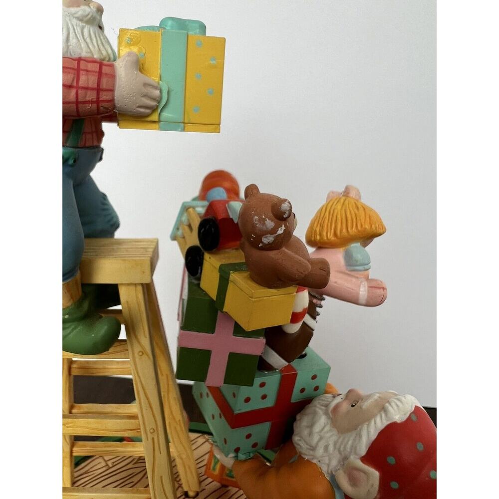 Vintage Enesco Holiday Musical Box “Santa Claus Is Coming To Town”, Works - Picture 7 of 10